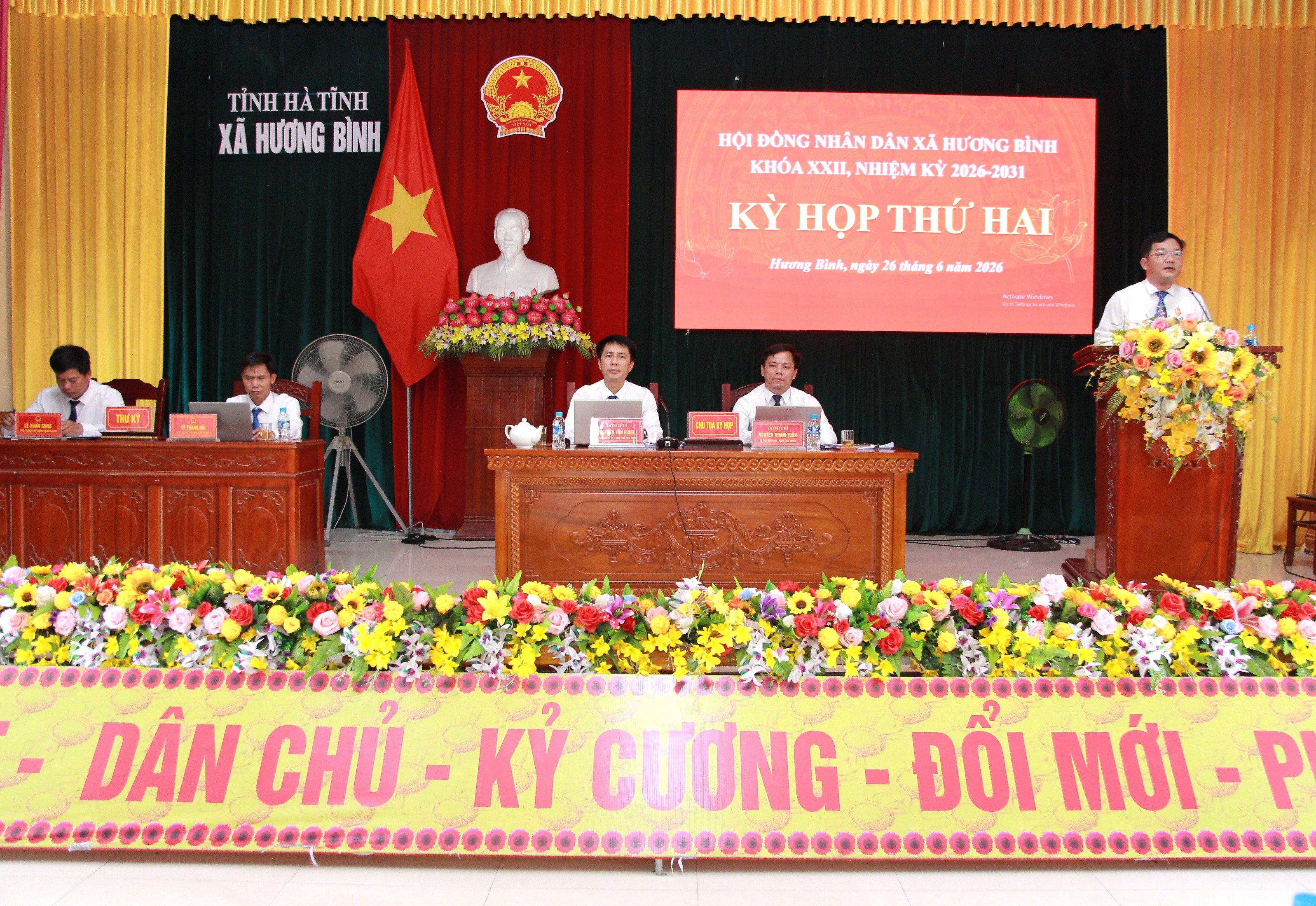 Ban hành Nghị quyết sắp xếp thôn trên địa bàn xã Hương Bình