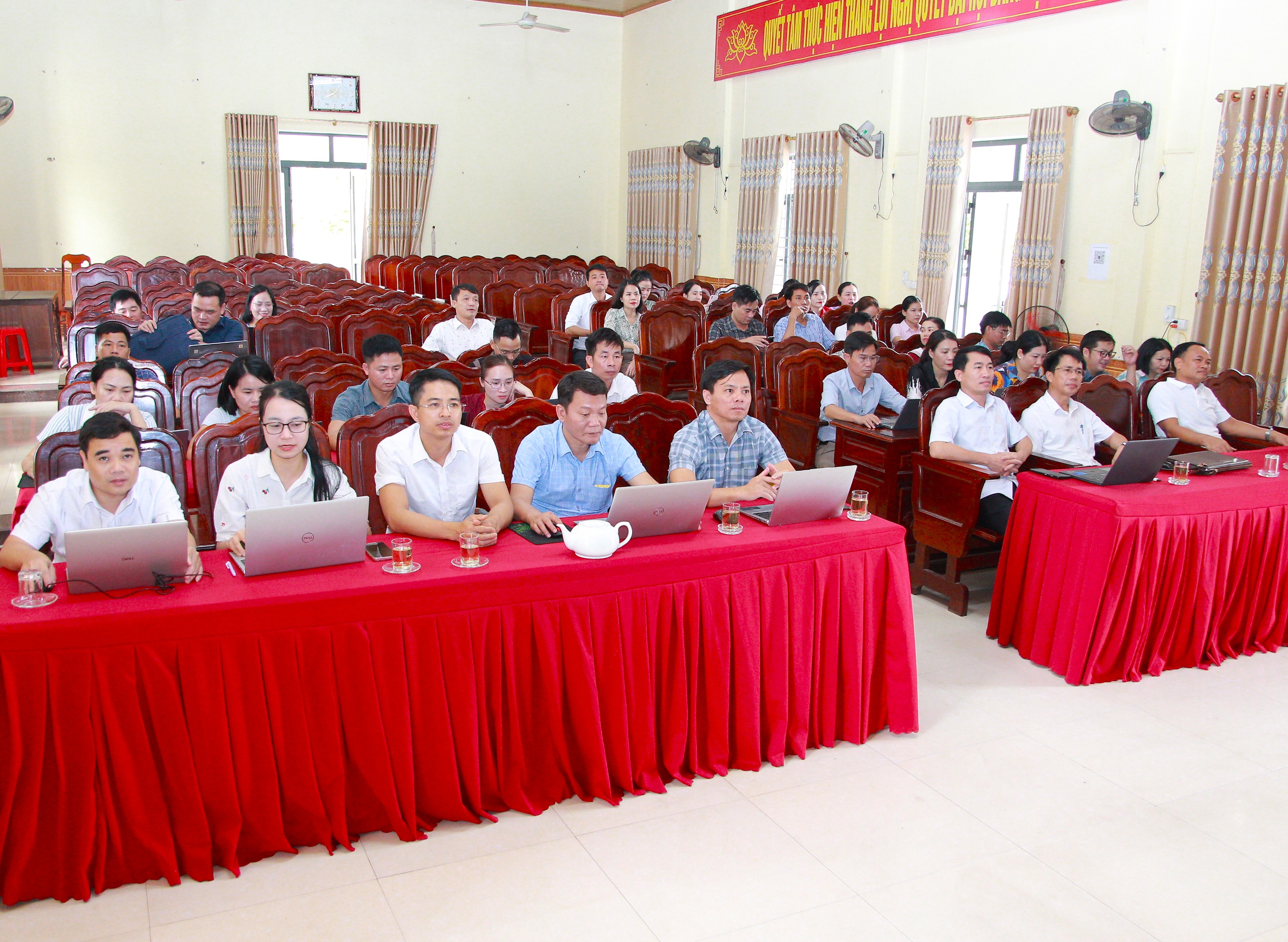 Hương Bình kết nối đường truyền Hội nghị toàn quốc nghiên cứu, học tập, quán triệt và triển khai thực hiện Nghị quyết số 10-NQ/TW 