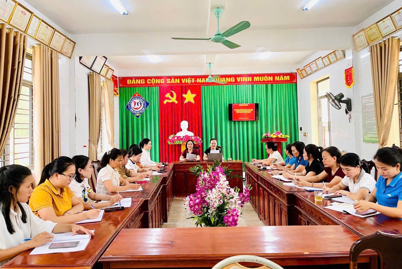 Các Đảng bộ, Chi bộ trực thuộc Đảng ủy xã Hương Bình tổ chức sinh hoạt chuyên đề qúy I, năm 2026