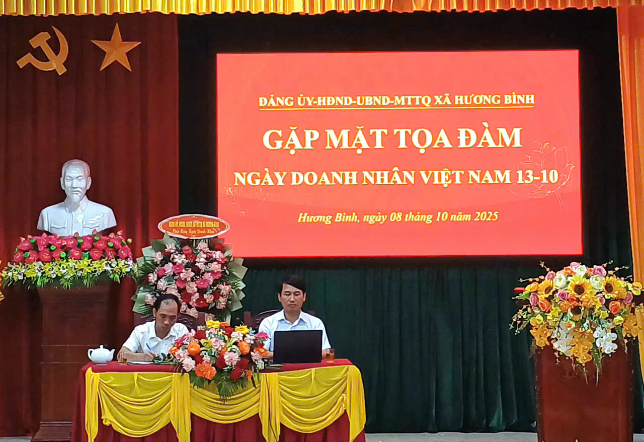 Xã Hương Binh tổ chức Gặp mặt tọa đàm kỷ niệm Ngày Doanh nhân Việt Nam 13/10