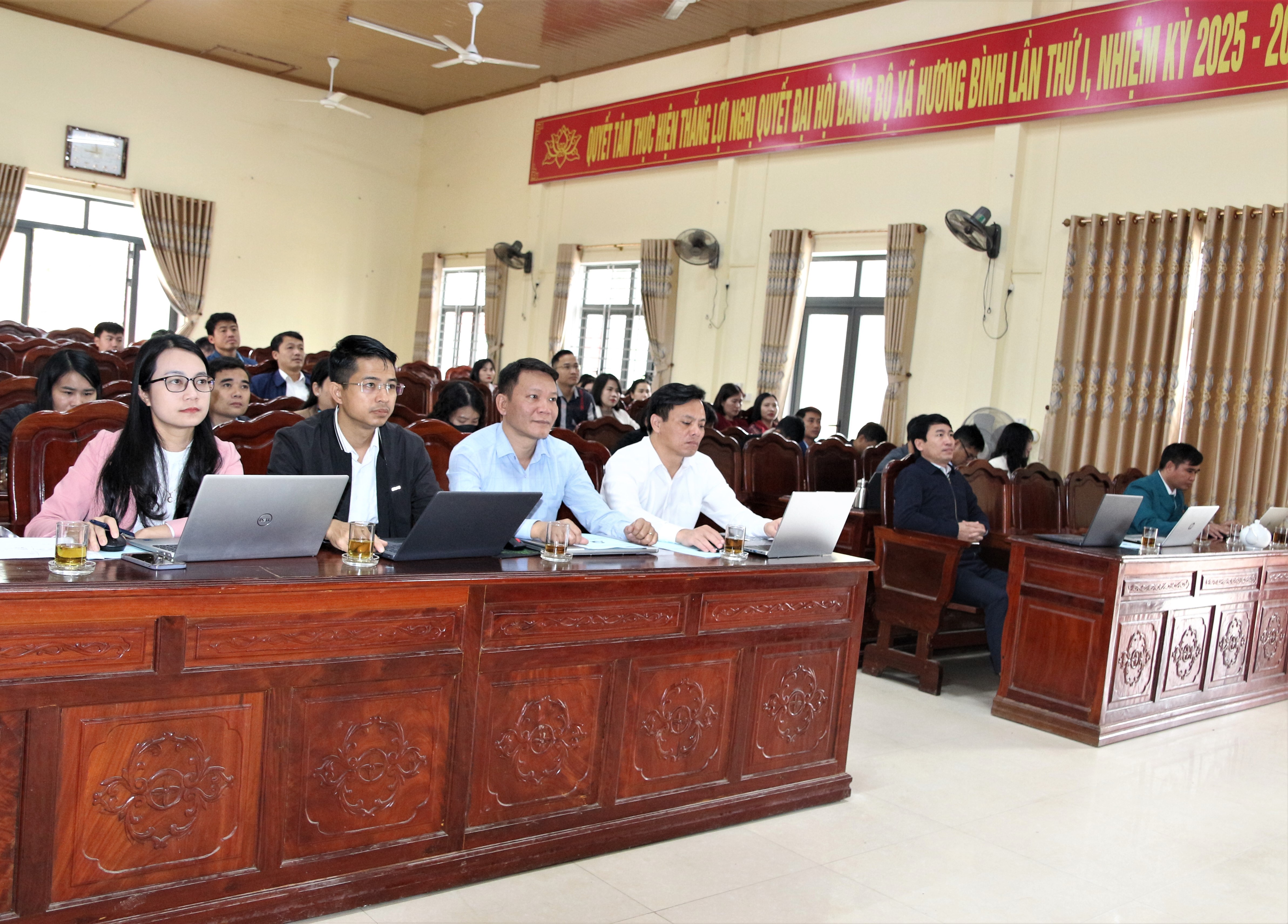 Hương Bình kết nối trực tuyến Hội nghị tổng kết công tác phòng, chống tham nhũng, lãng phí, tiêu cực nhiệm kỳ Đại hội XIII của Đảng.