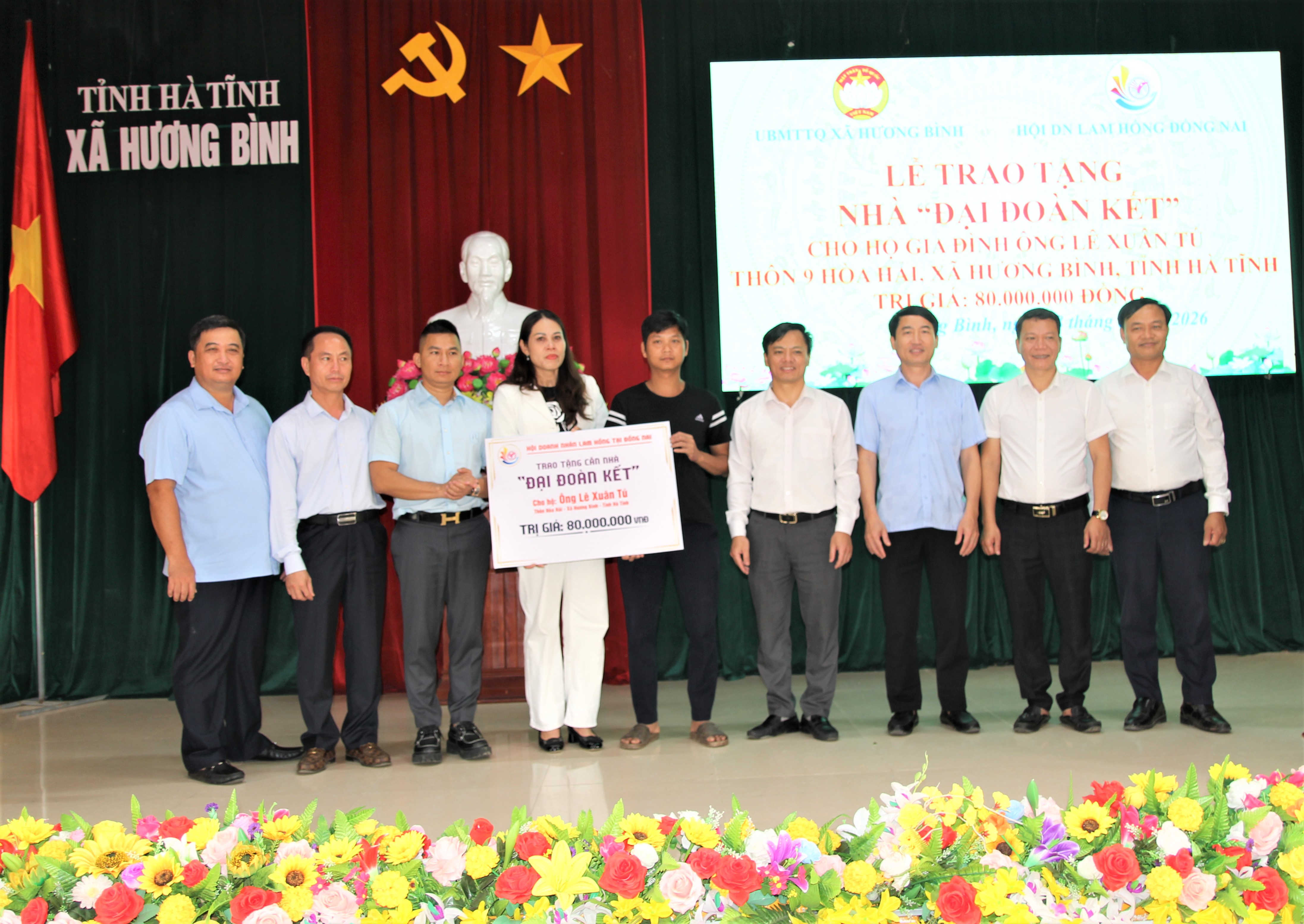 Trao hỗ trợ nhà Đại đoàn kết cho đối tượng hưởng bảo trợ xã hội