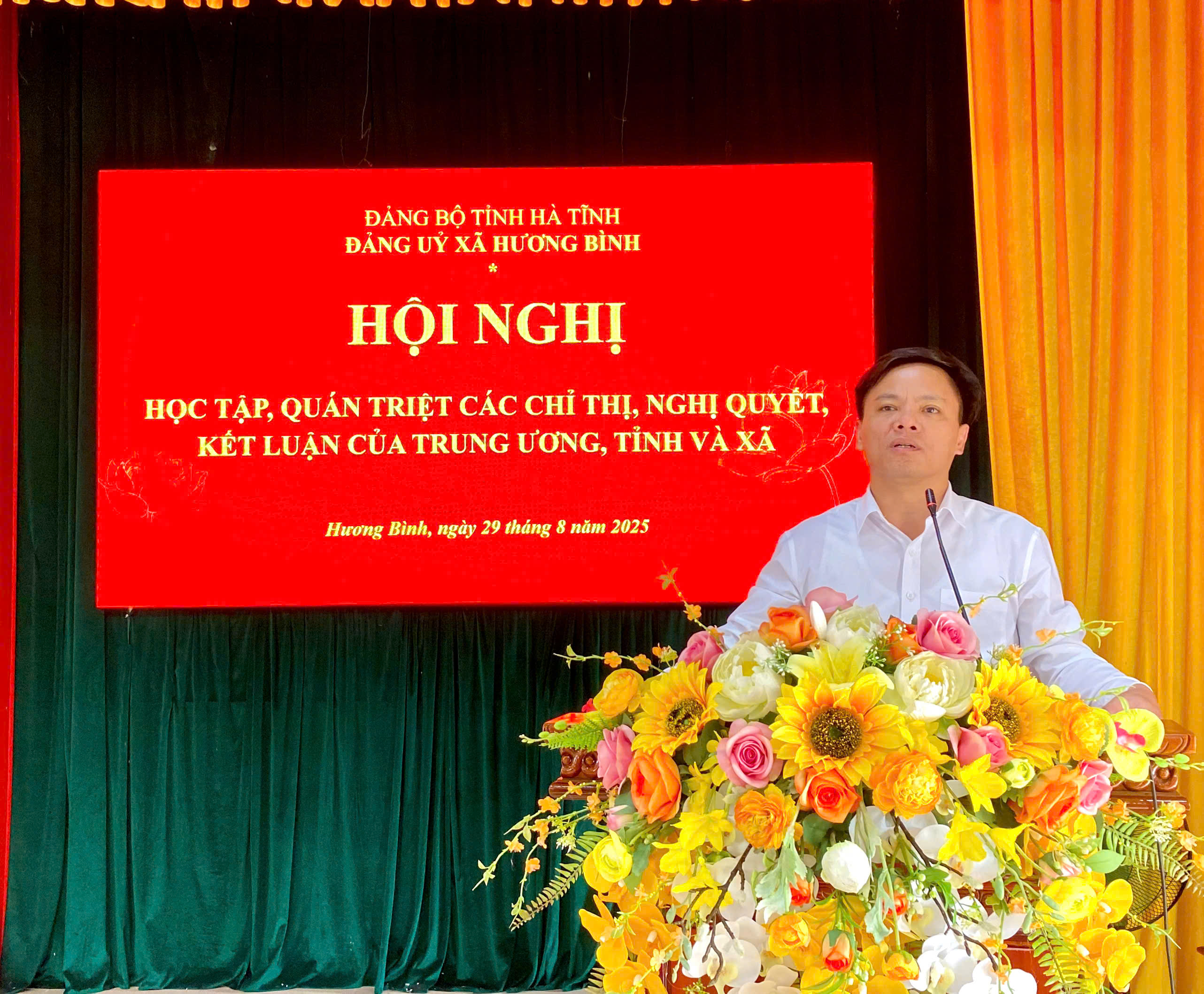 ĐẢNG UỶ XÃ HƯƠNG BÌNH TỔ CHỨC HỘI NGHỊ HỌC TẬP, QUÁN TRIỆT NGHỊ QUYẾT, CHỈ THỊ, KẾT LUẬN CỦA TRUNG ƯƠNG, TỈNH VÀ CỦA XÃ