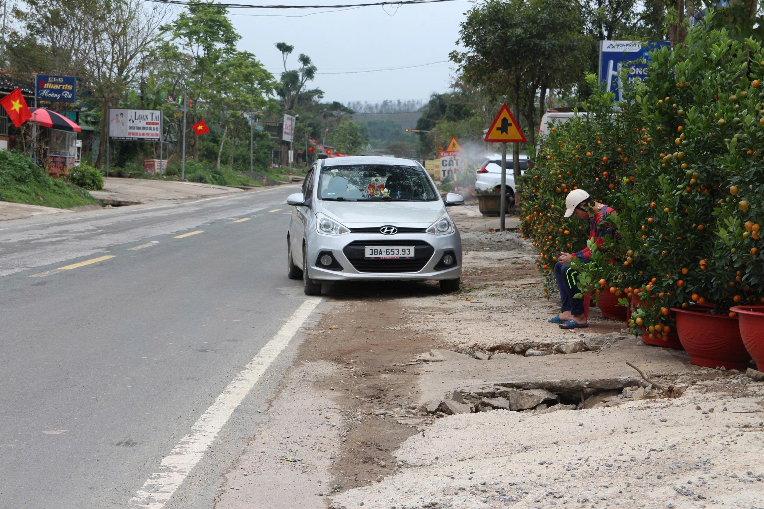 Từ vụ đỗ xe "khóa đầu, khóa đuôi" gây xôn xao mạng xã hội trong ngày Tết?