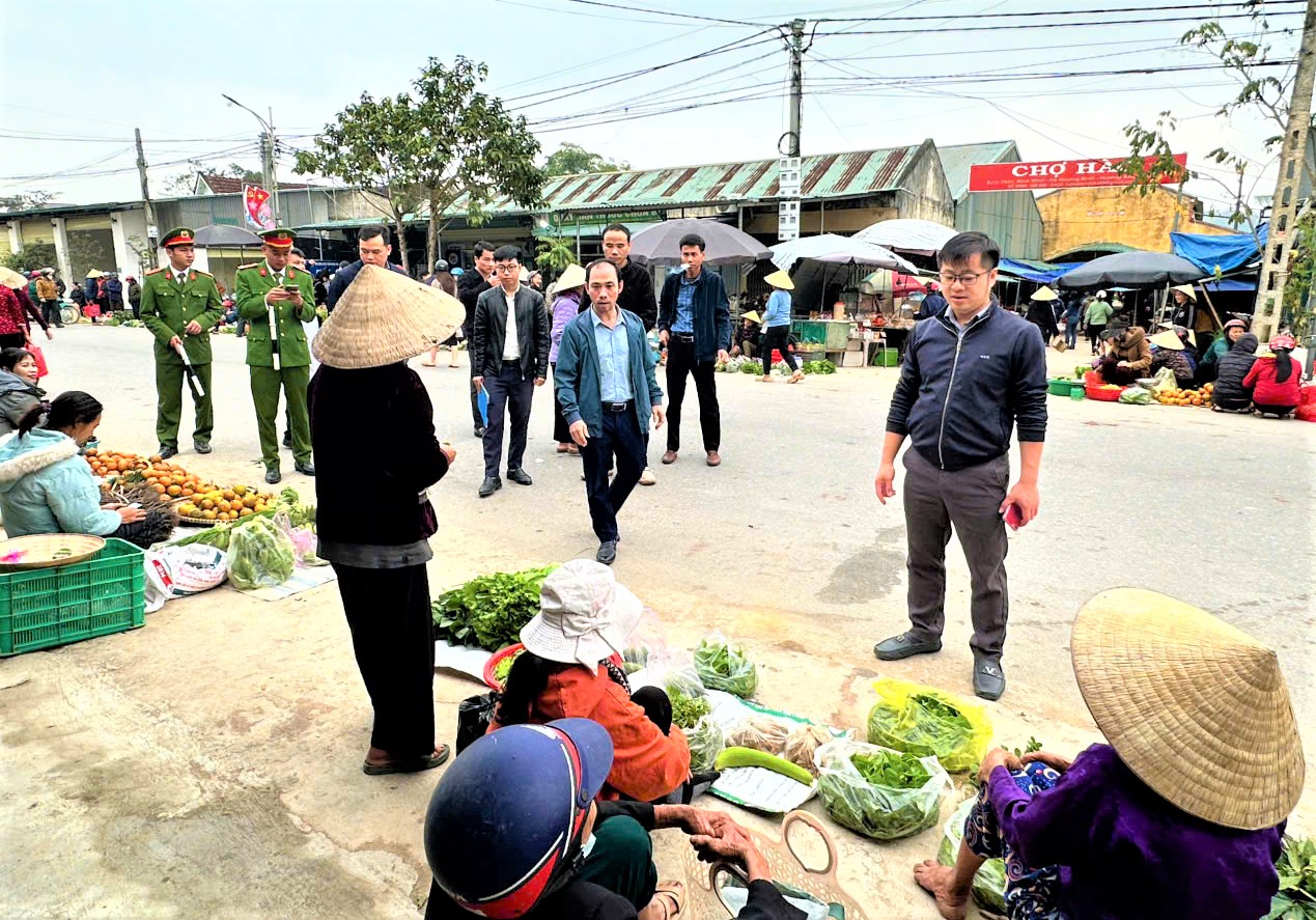 Giải tỏa, lập lại trật tự hành lang an toàn giao thông mong người dân đồng thuận