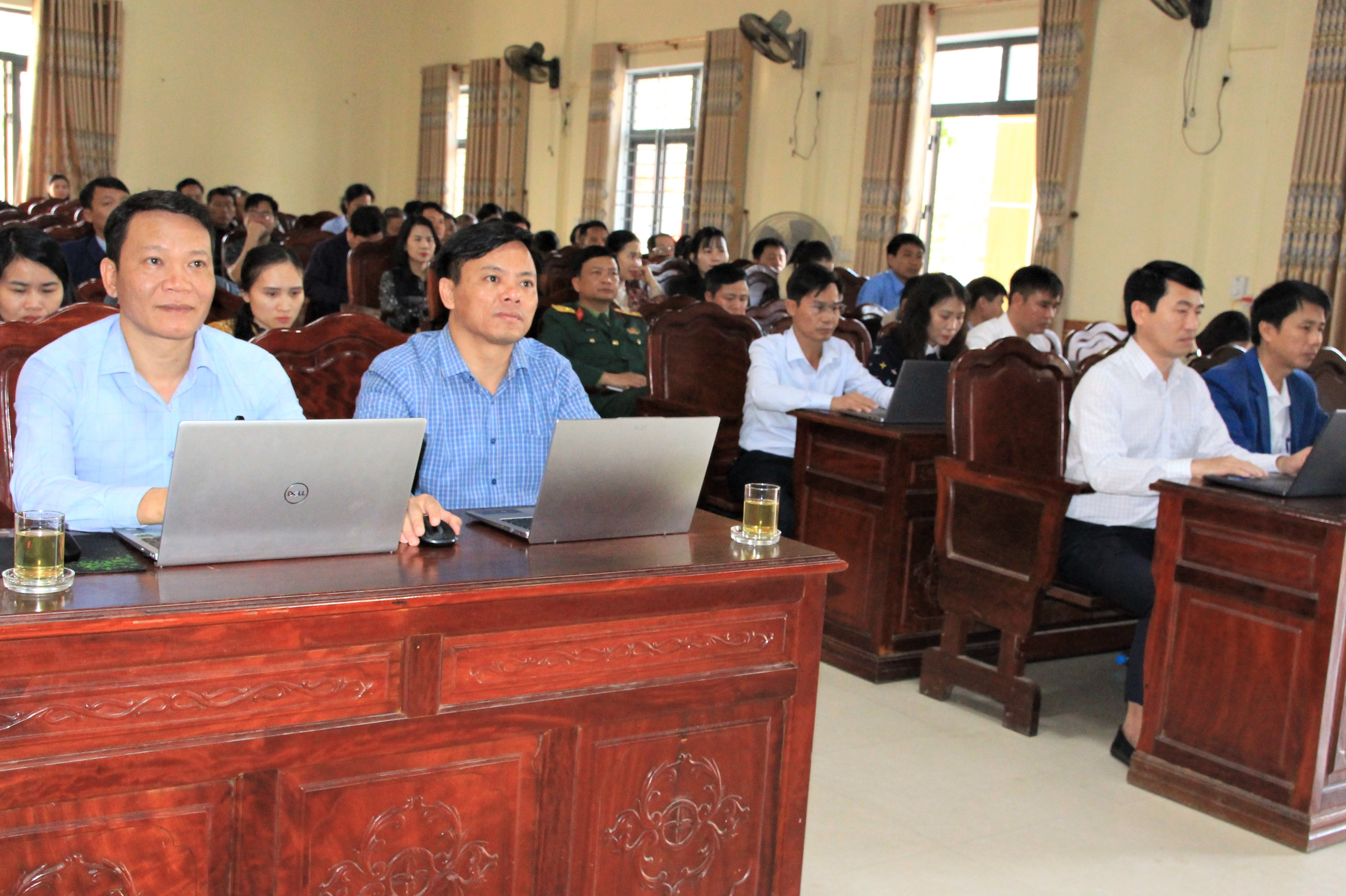 Hương Bình kết nối đường truyền trực tuyến Hội nghị Báo cáo viên Trung ương tháng 1 năm 2026