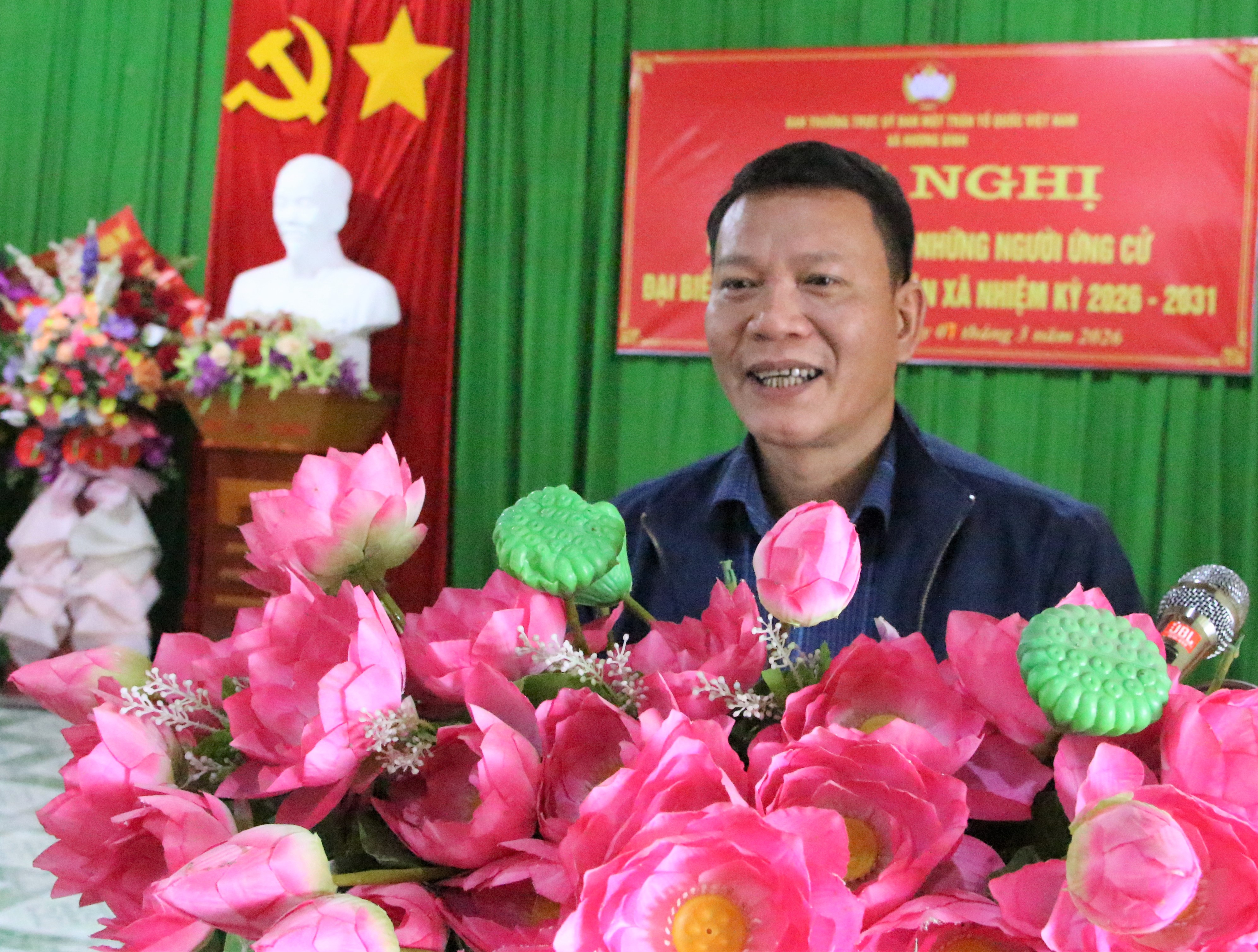 Phó Bí thư Thường trực Đảng ủy và các ứng cử viên tiếp xúc cử tri tại các đơn vị bầu cử số 2