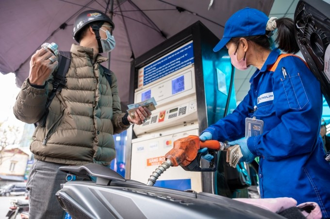 Bộ Tài chính đề xuất giảm thuế nhập xăng dầu về 0%