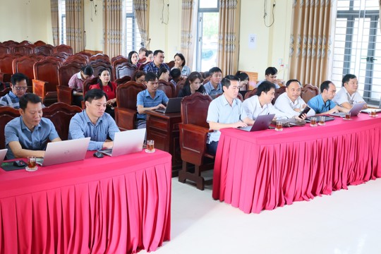 Đảng ủy xã Hương Bình kết nối Hội nghị toàn quốc quán triệt, triển khai thực hiện Nghị quyết Trung ương 4 khóa XIV