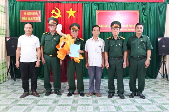 Hội Cựu chiến binh xã Hương Bình ra mắt Câu lạc bộ Cựu chiến binh với Pháp luật