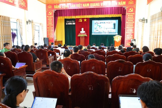 Nâng cao kỹ năng khai thác và sử dụng AI trong thực thi công vụ
