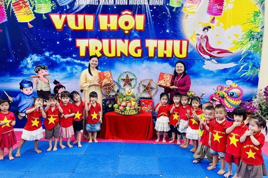 Trường Mầm non Hương Bình tổ chức các hoạt động vui Tết Trung thu