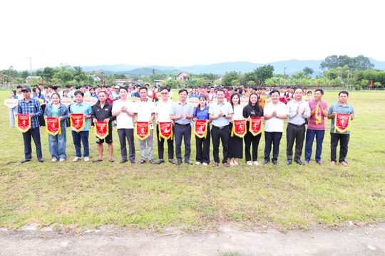Hương Bình khai mạc Giải bóng đá nam năm 2026