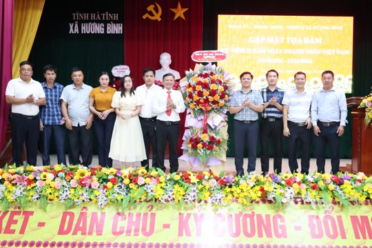 Gặp mặt, tọa đàm doanh nghiệp, hợp tác xã nhân Ngày Doanh nhân Việt Nam 13/10 