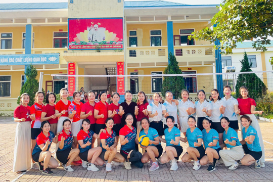 Trường Mầm non Hương Bình sôi nổi các hoạt động chào mừng Ngày Phụ nữ Việt Nam 20/10