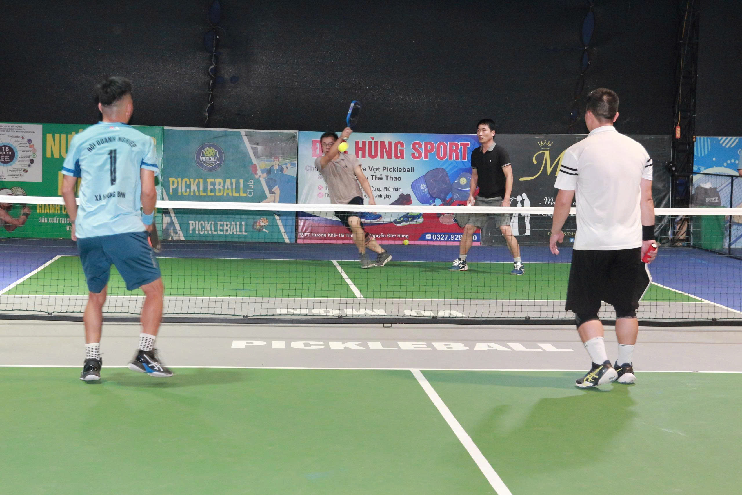 Sôi nổi giải Pickleball xã Hương Bình