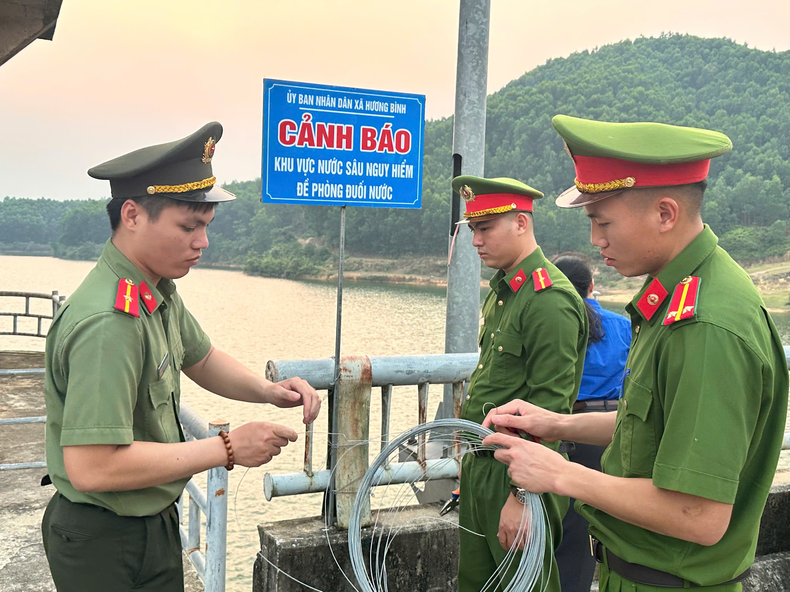 Bộ Y tế ra công văn khẩn về tăng cường phòng, chống đuối nước trẻ em dịp hè 